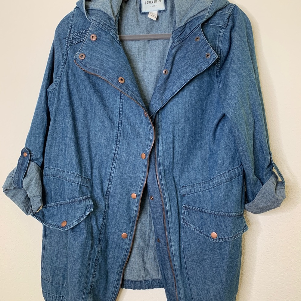 Jean jacket size large forever 21